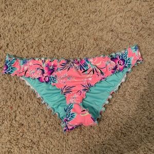 Ruffled bathing suit bottoms